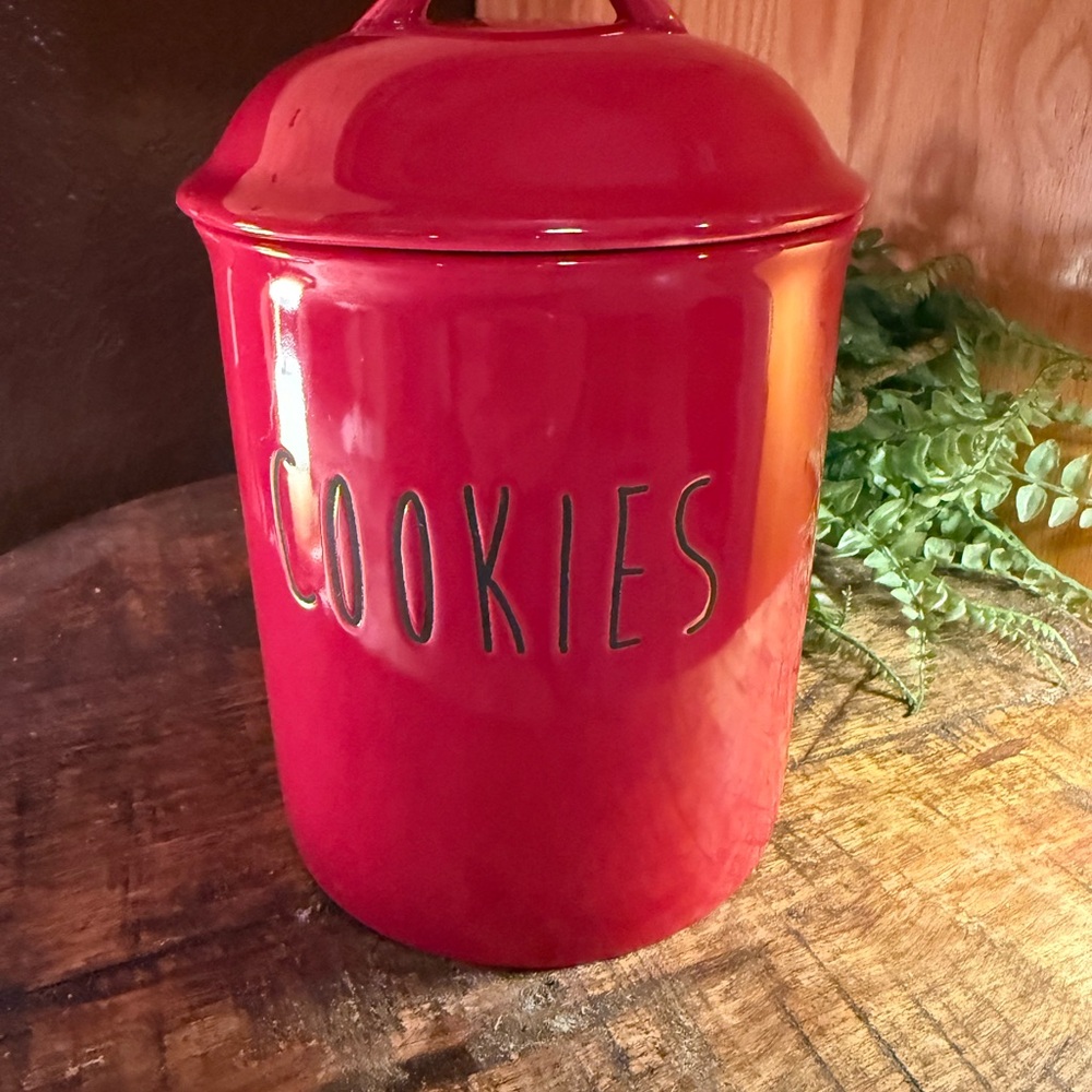 Global Design Connections Red Ceramic Cookie Jar with Handle Lid, 'COOKIES'